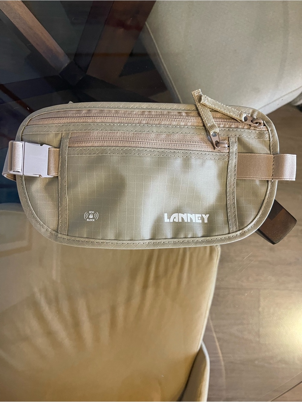 LANNEY Unisex Travel Waist Pack in Light Khaki